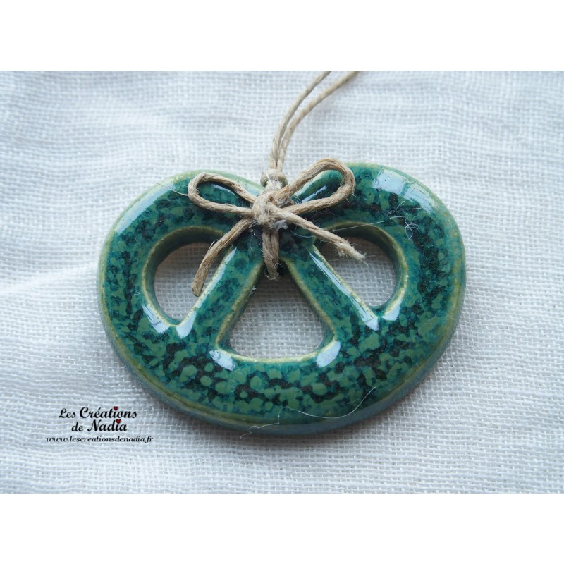 Mini bretzel en céramique, couleur vert bouteille