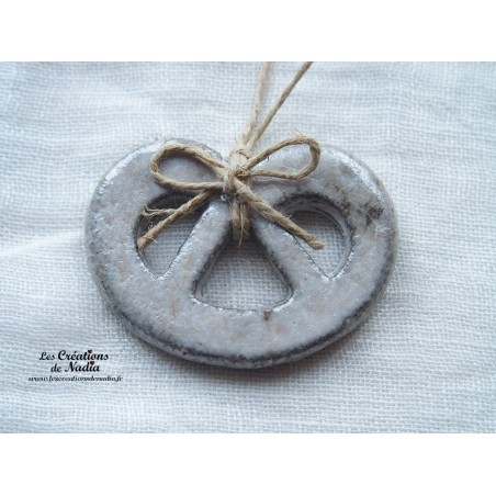 Mini bretzel en céramique, couleur marron givré