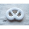 Magnet bretzel couleur blanc