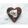 Broche coeur en céramique crème brûlée