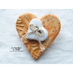 Broche coeur en céramique couleur pain d'épice
