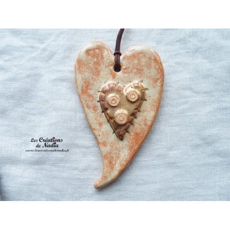 Coeur en céramique allongé couleur or et vanille, à suspendre