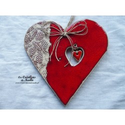Coeur Hansi couleur rot und wiss , impression pommes de pin, en céramique à suspendre