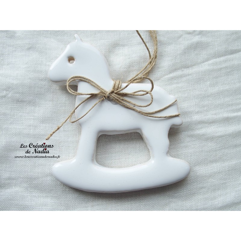 Cheval à bascule en céramique, couleur blanc