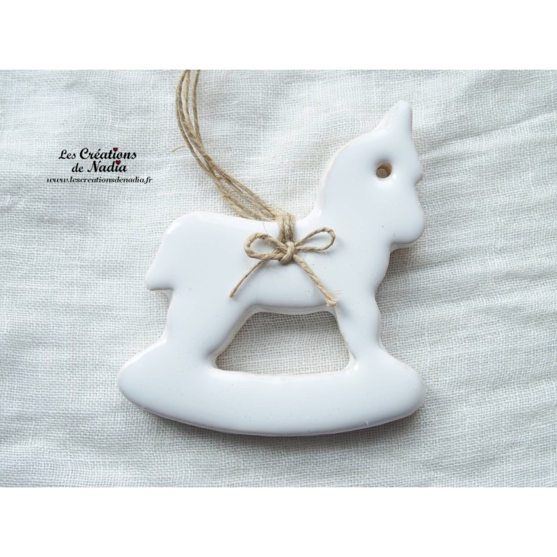 Cheval à bascule en céramique, couleur blanc