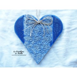 Coeur Hansi bleu outremer en poterie à suspendre, impression coq