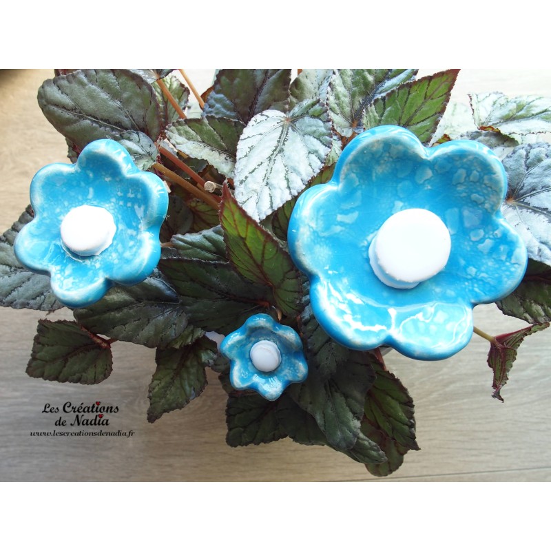 Poppies fleurs en céramique pour les jardinières, série de trois fleurs bleu lagon