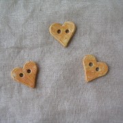 boutons coeurs